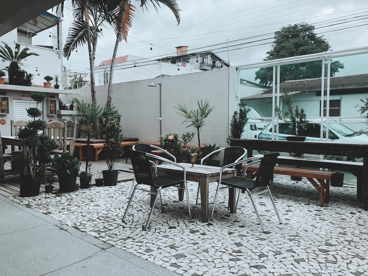 Hostal 325 *